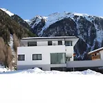Apartman Falkner Manuel *