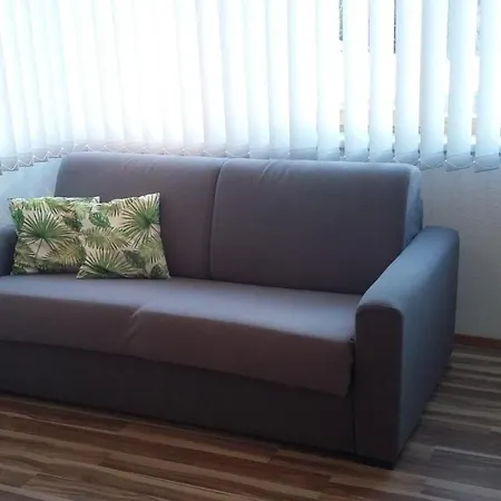 Falkner Manuel Apartment *