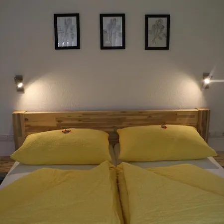 Falkner Manuel נידרטאי