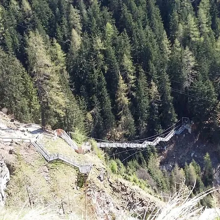 Falkner Manuel דירה *