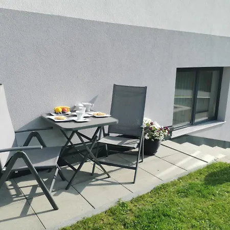 Falkner Manuel דירה *