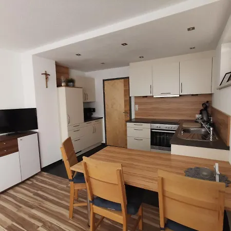 Falkner Manuel נידרטאי